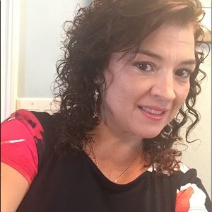 Meet your Posher, Celia